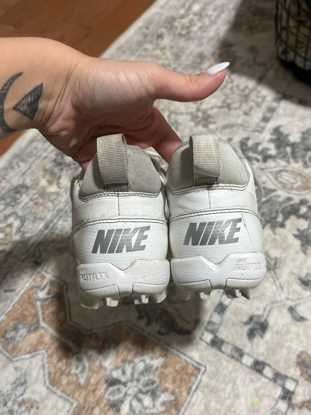 Nike Alpha Menace Football Cleats White Gray Men’s 9.5 FN0028-107